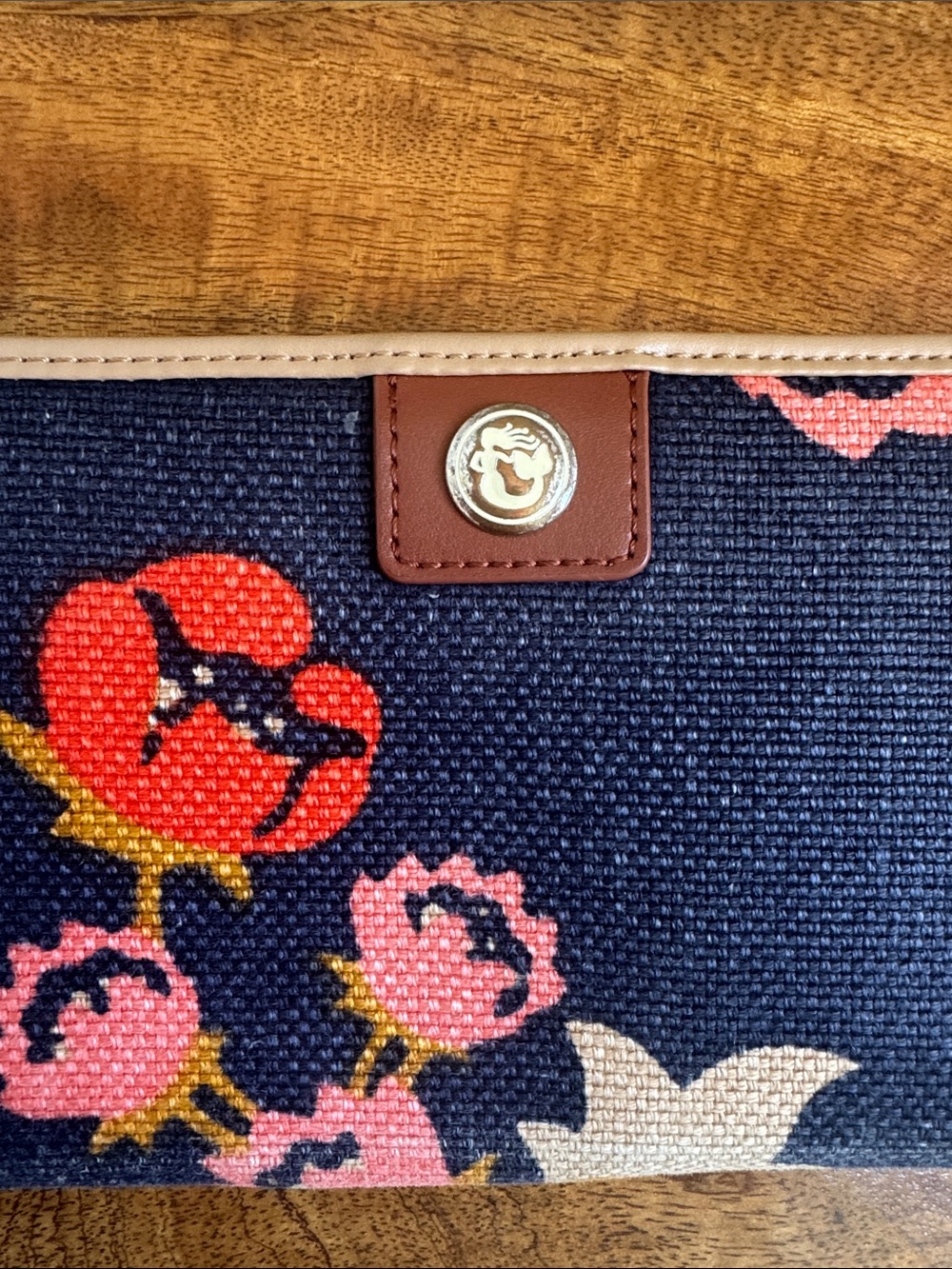 Spartina Canvas Zip Wallet - Picture 5 of 7